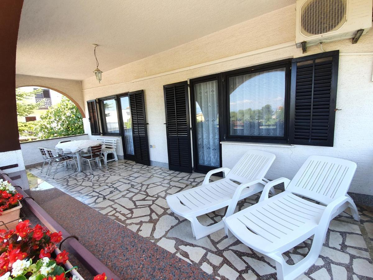 Apartmani Malinska Exterior photo
